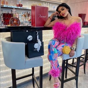 Magenta Sweetheart Top w/ Super Feathers!!